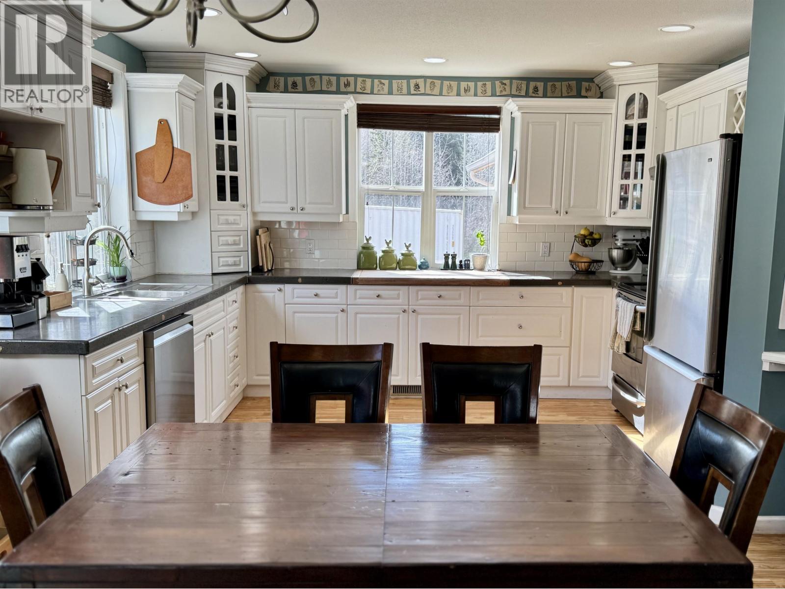 7898 FIR ROAD - 12