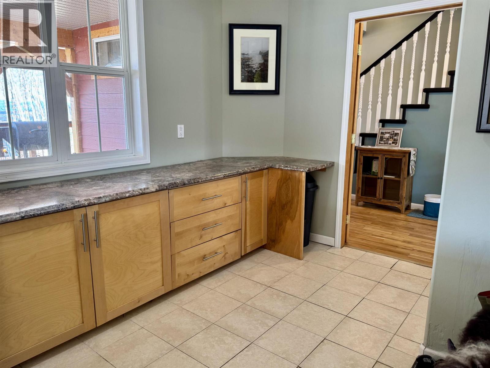 7898 FIR ROAD - 33