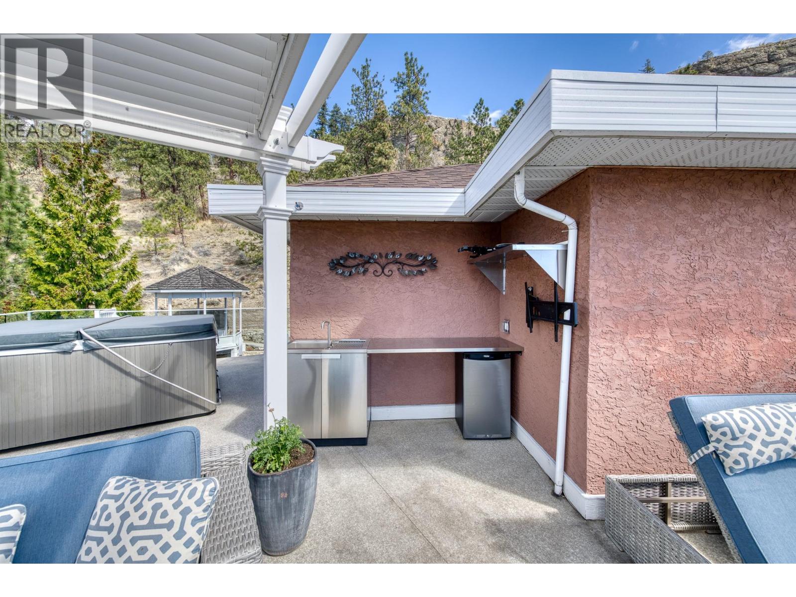  721 Royal Pine Drive, Kelowna