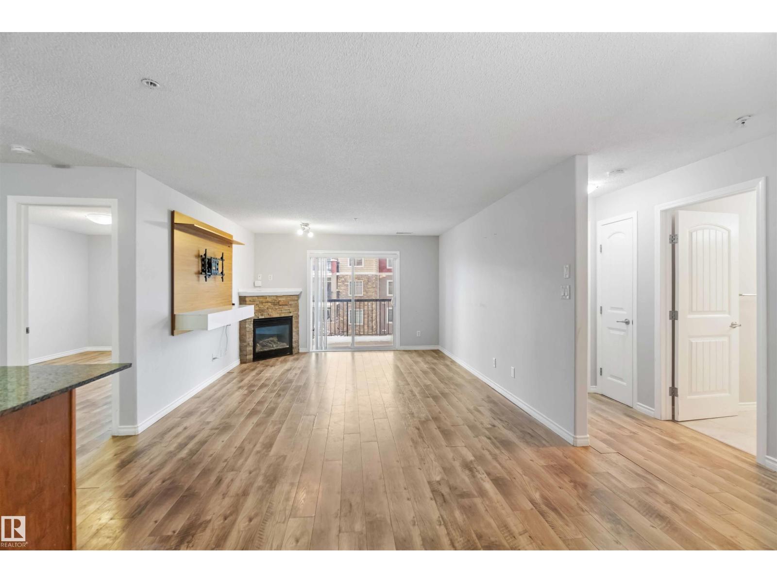 #319 17415 99 AV NW - 7