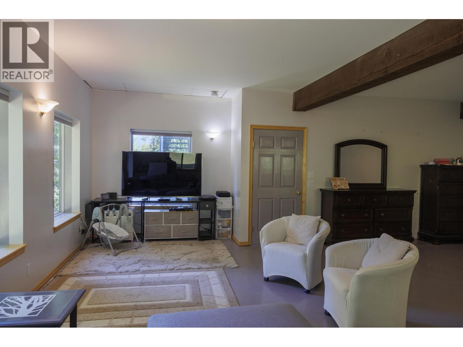 4040 MOUNTAIN VIEW ROAD - 27