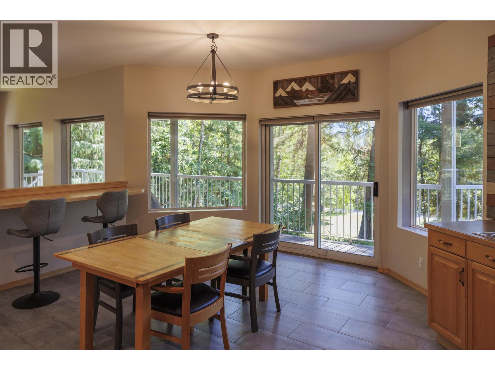 4040 MOUNTAIN VIEW ROAD - 12