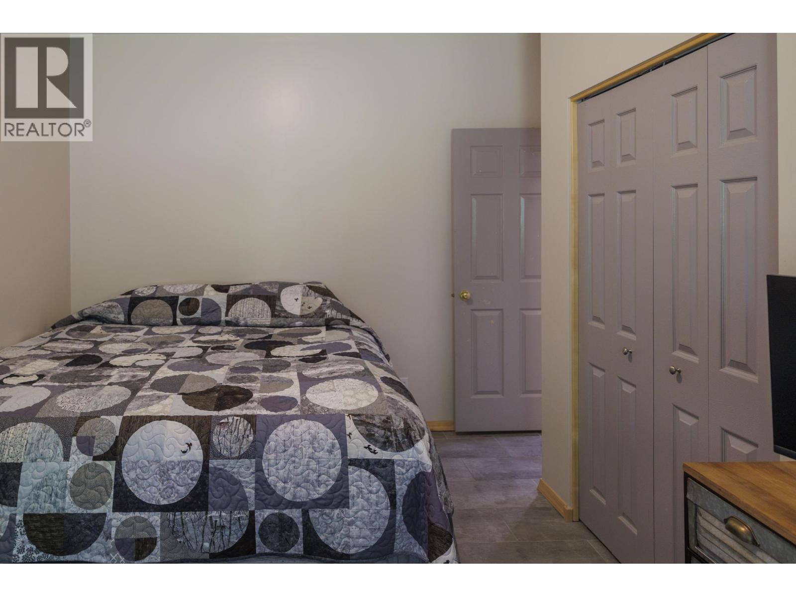 4040 MOUNTAIN VIEW ROAD - 17