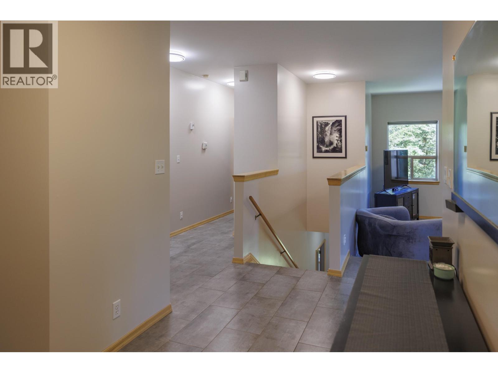 4040 MOUNTAIN VIEW ROAD - 9