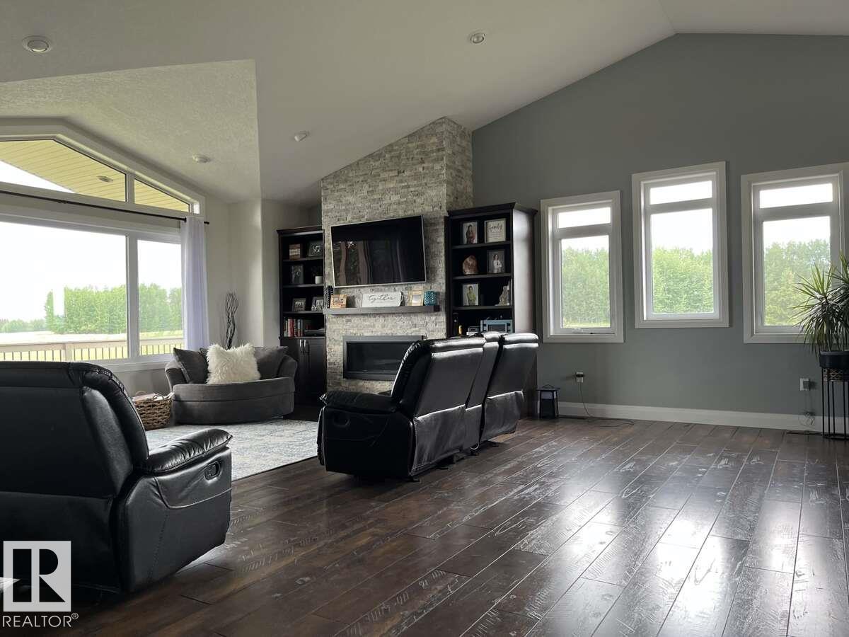 7320 TWP RD 542 - 20