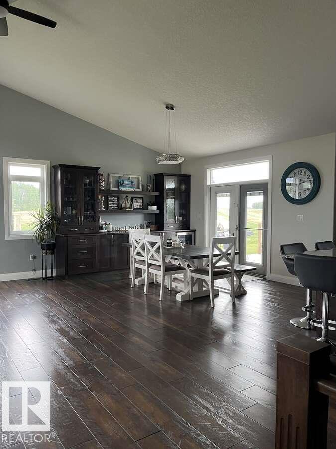 7320 TWP RD 542 - 22