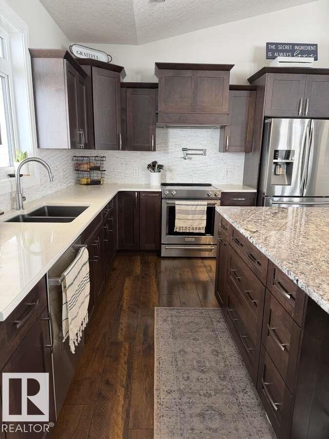 7320 TWP RD 542 - 27