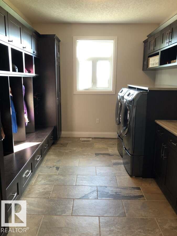 7320 TWP RD 542 - 44