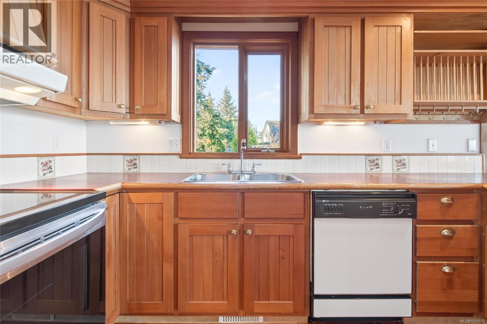 4394 LANGTON RD - 15