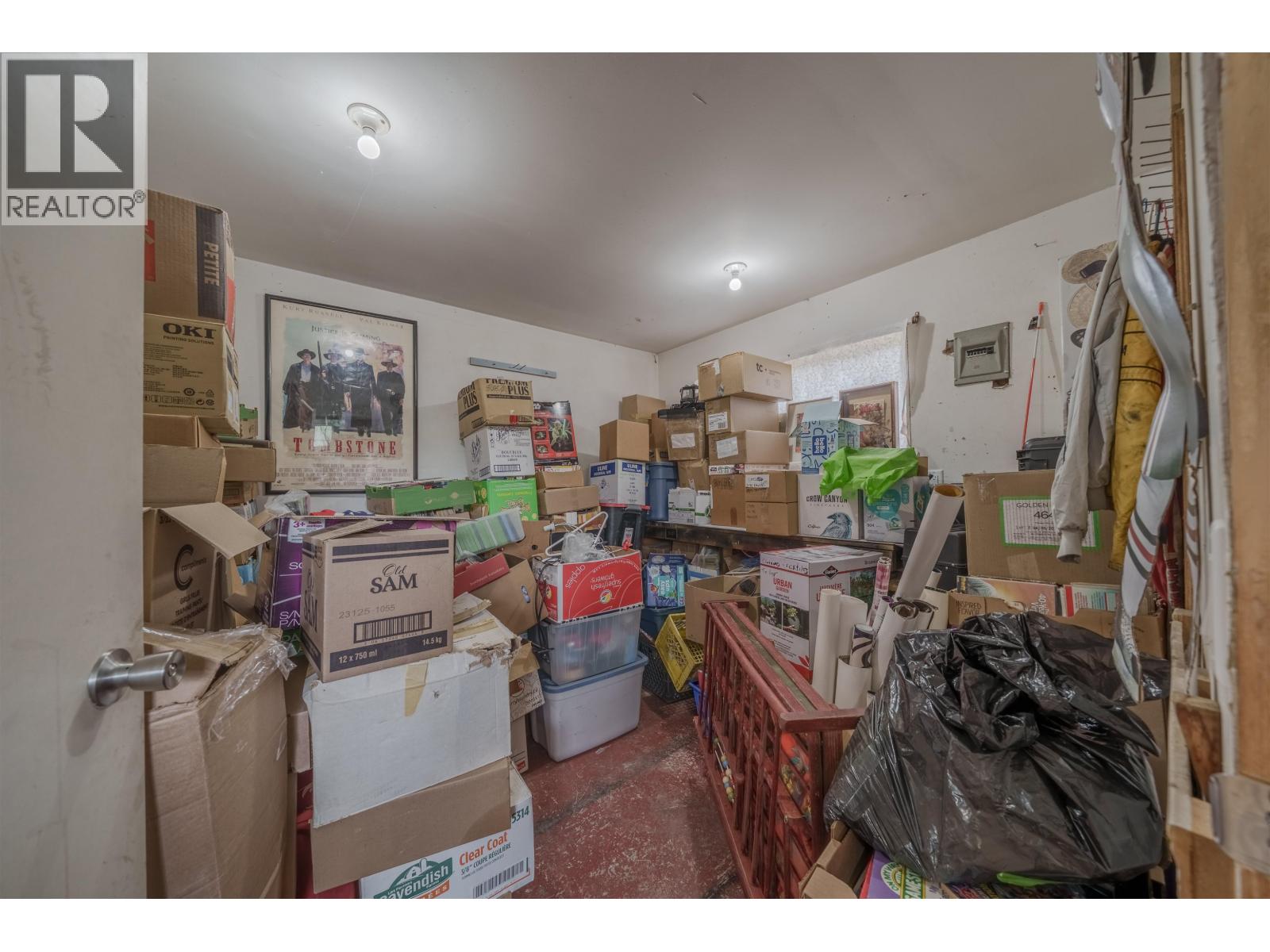 720 CARIBOO TRAIL - 23