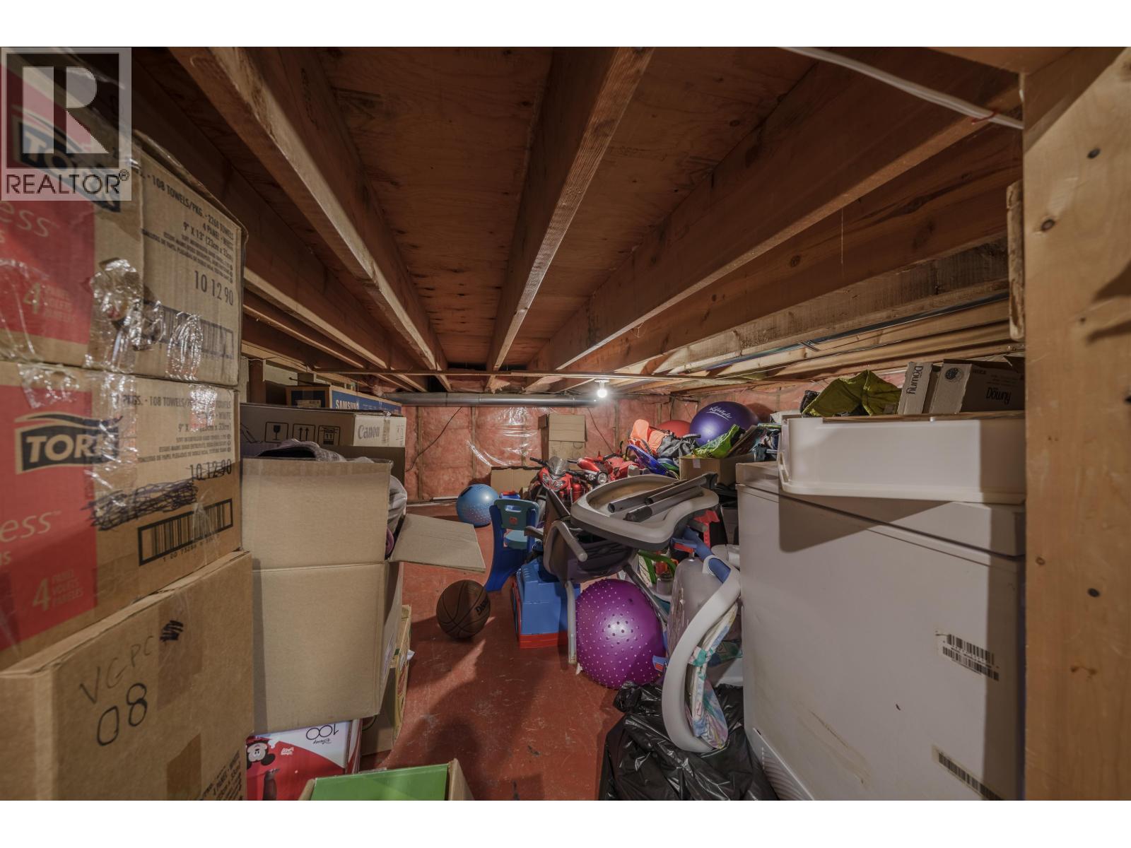 720 CARIBOO TRAIL - 26