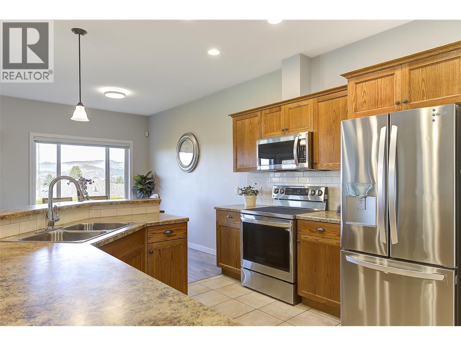 2 820 McKenzie Road, Kelowna