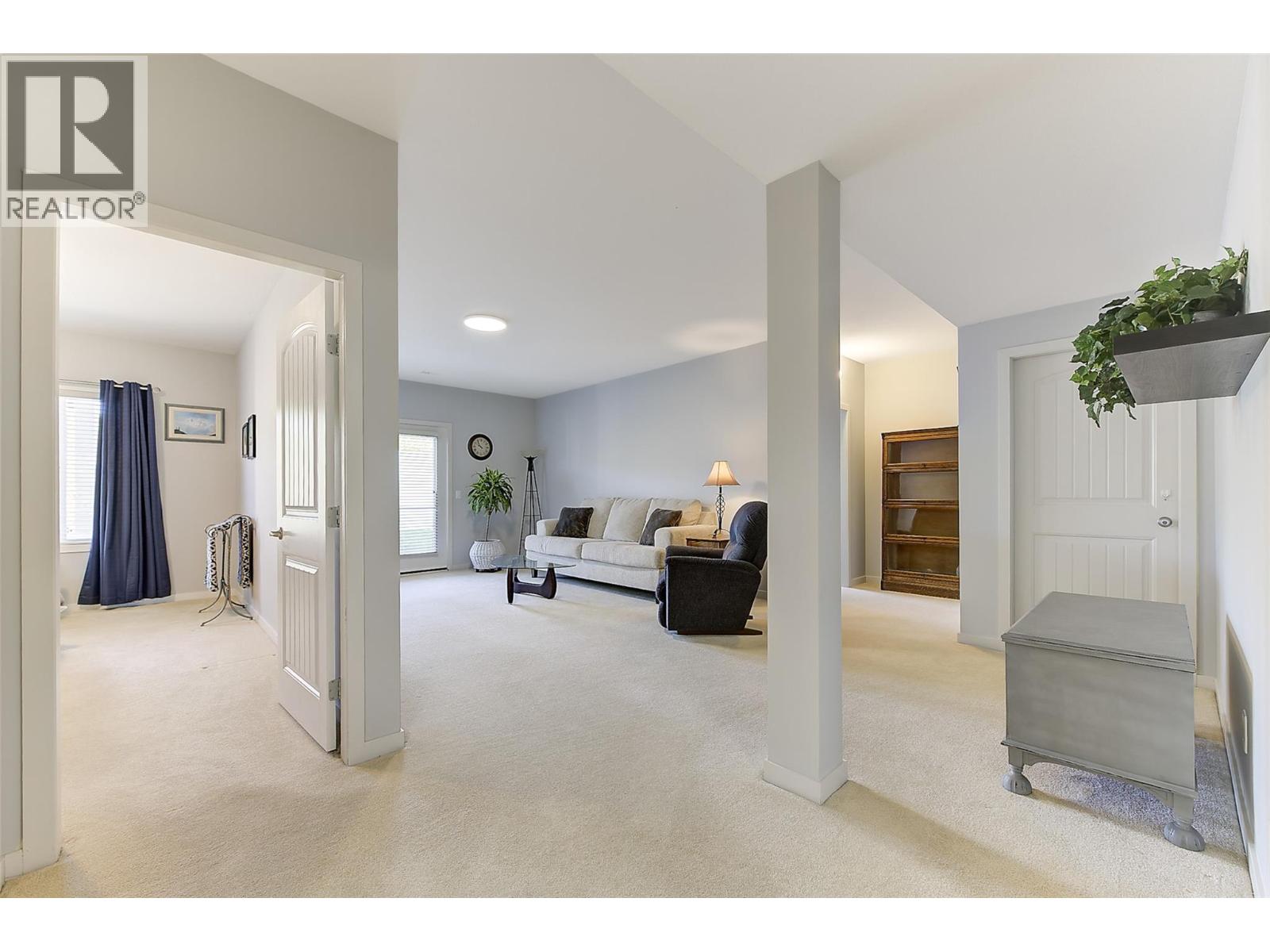 2 820 McKenzie Road, Kelowna