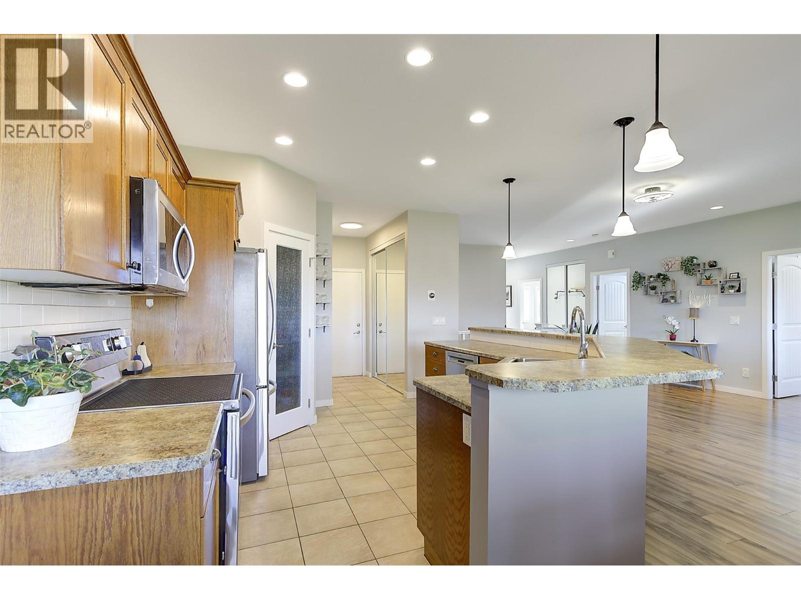 2 820 McKenzie Road, Kelowna