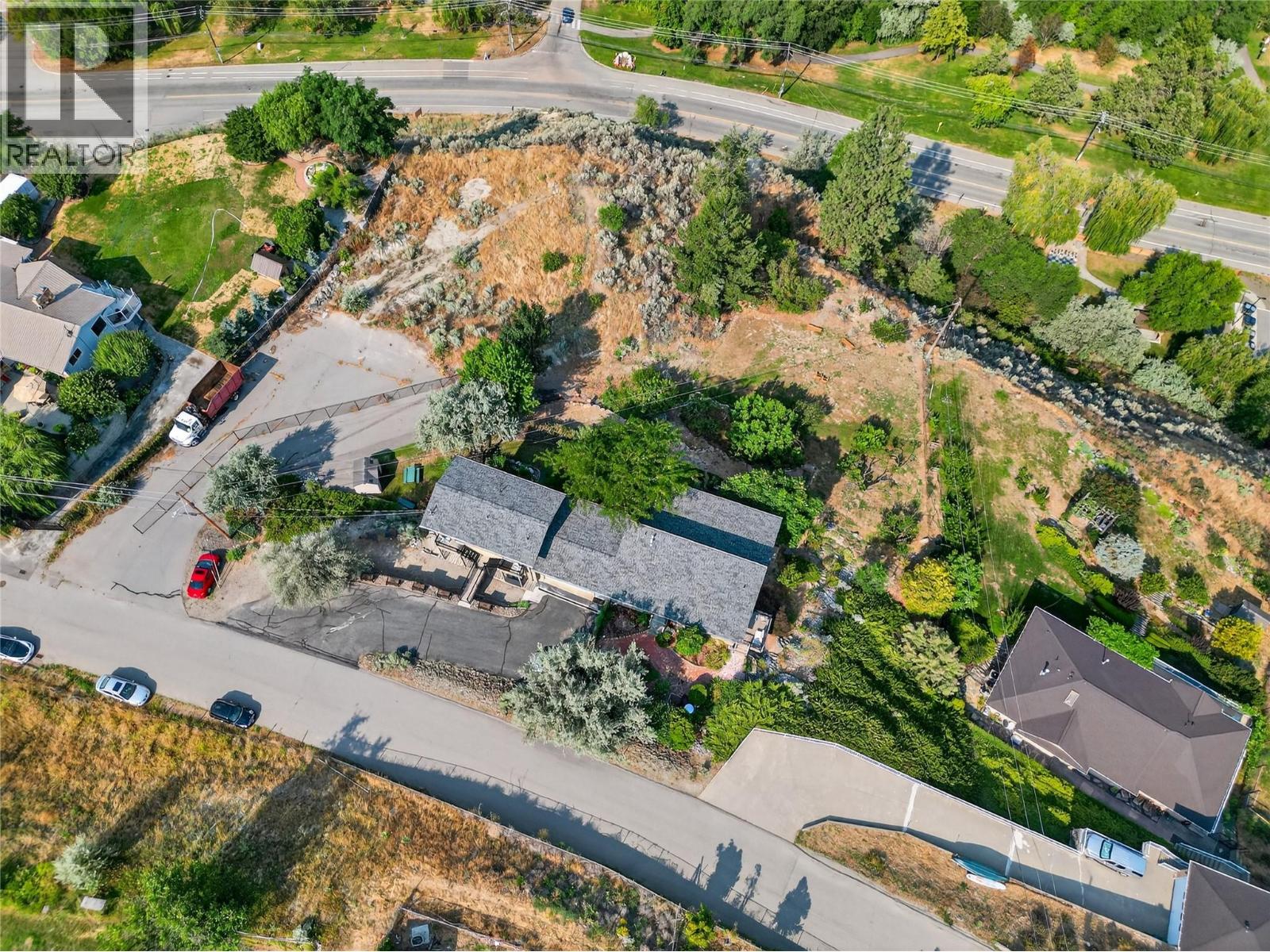 102 Spruce Place - 4