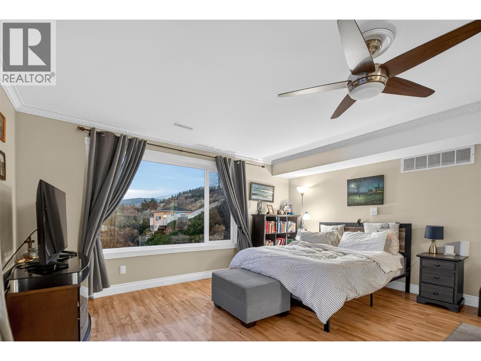 102 Spruce Place - 55