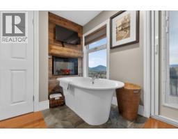 102 Spruce Place, Penticton, BC V2A8V9 Photo 47