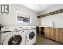 4762 Spruce Way, Tsawwassen, BC V4M0A8 Photo 11