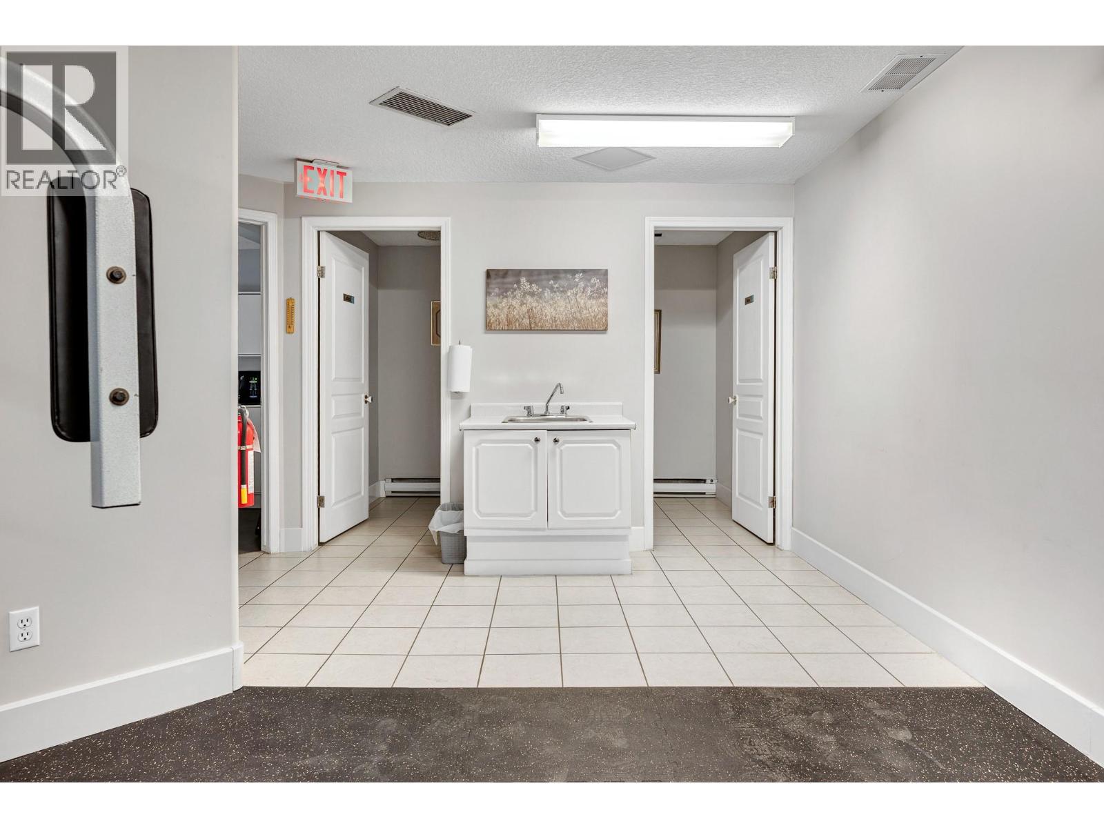 3221 Centennial Drive Unit# 402, Vernon