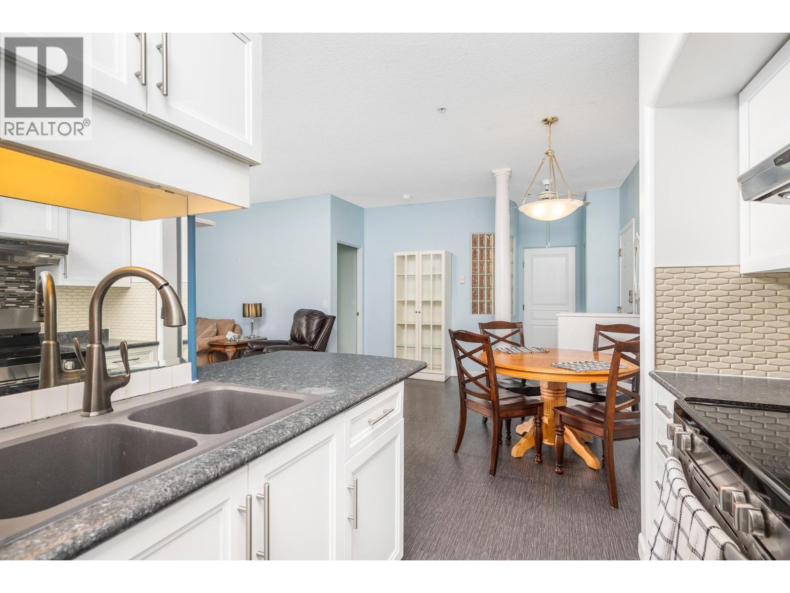 #402 3221 Centennial Drive - 14