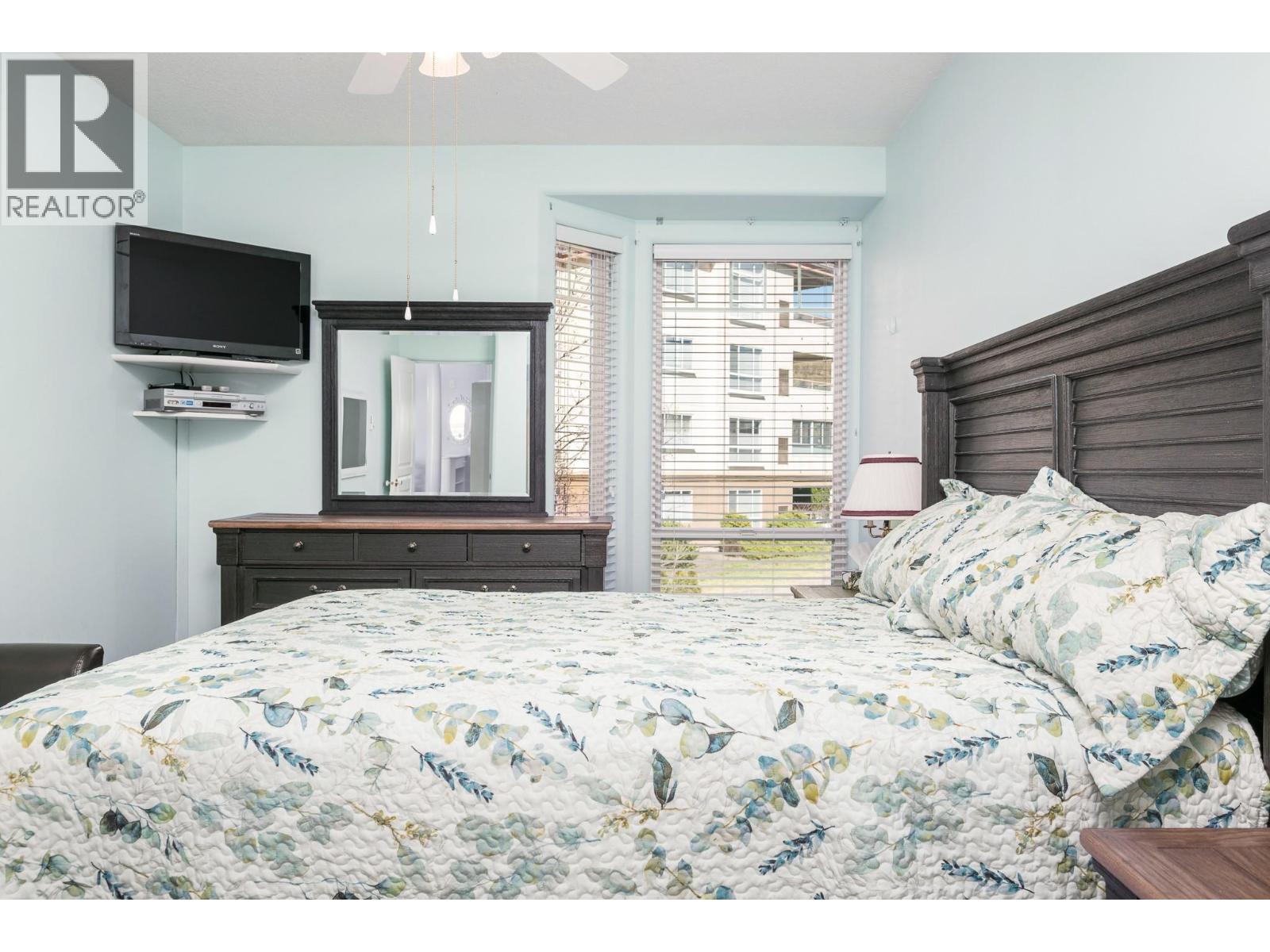 #402 3221 Centennial Drive - 17