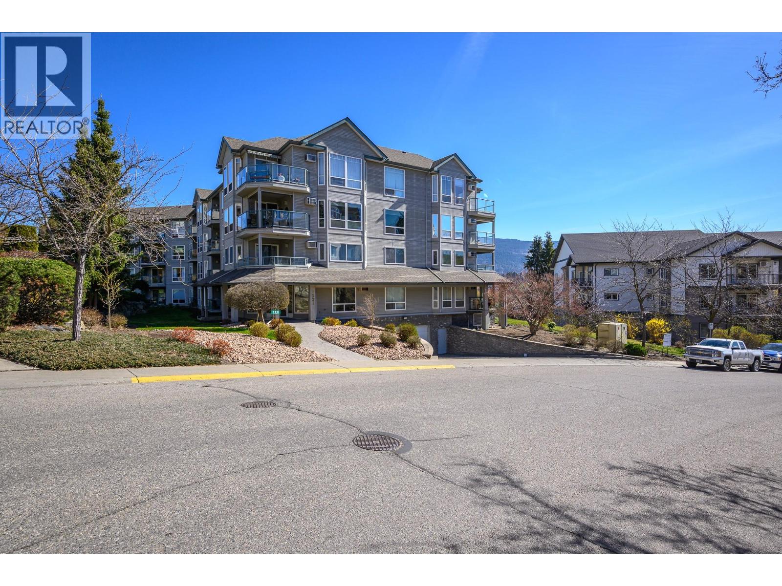 3221 Centennial Drive Unit# 402, Vernon