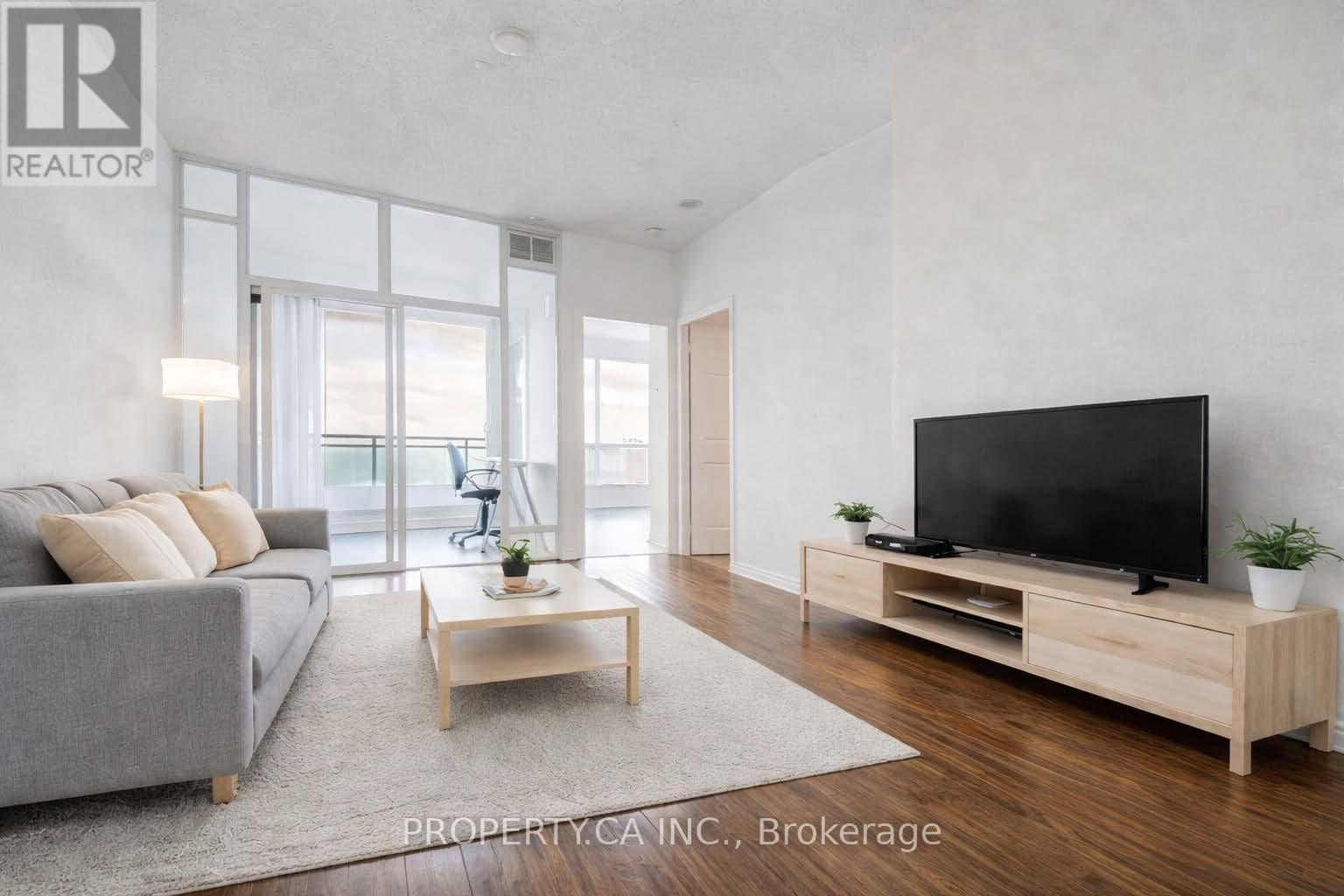 1015 - 18 HOLMES AVENUE