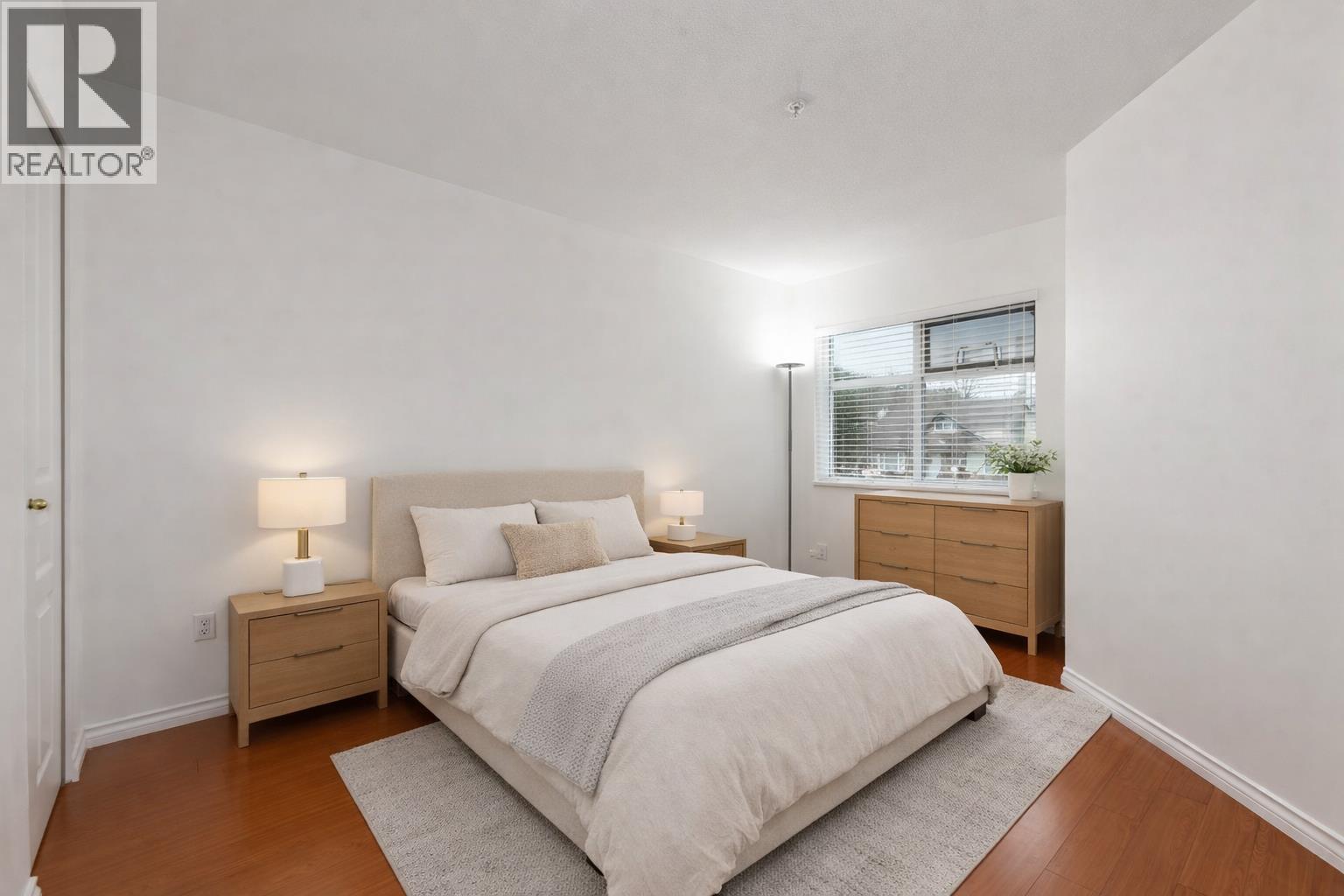 15 3428 ADANAC STREET, Vancouver