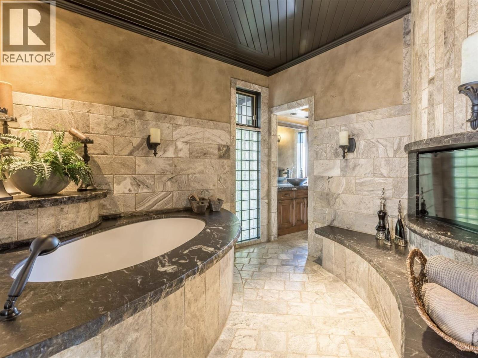 15010 & 15020 Tamarack Drive - 14