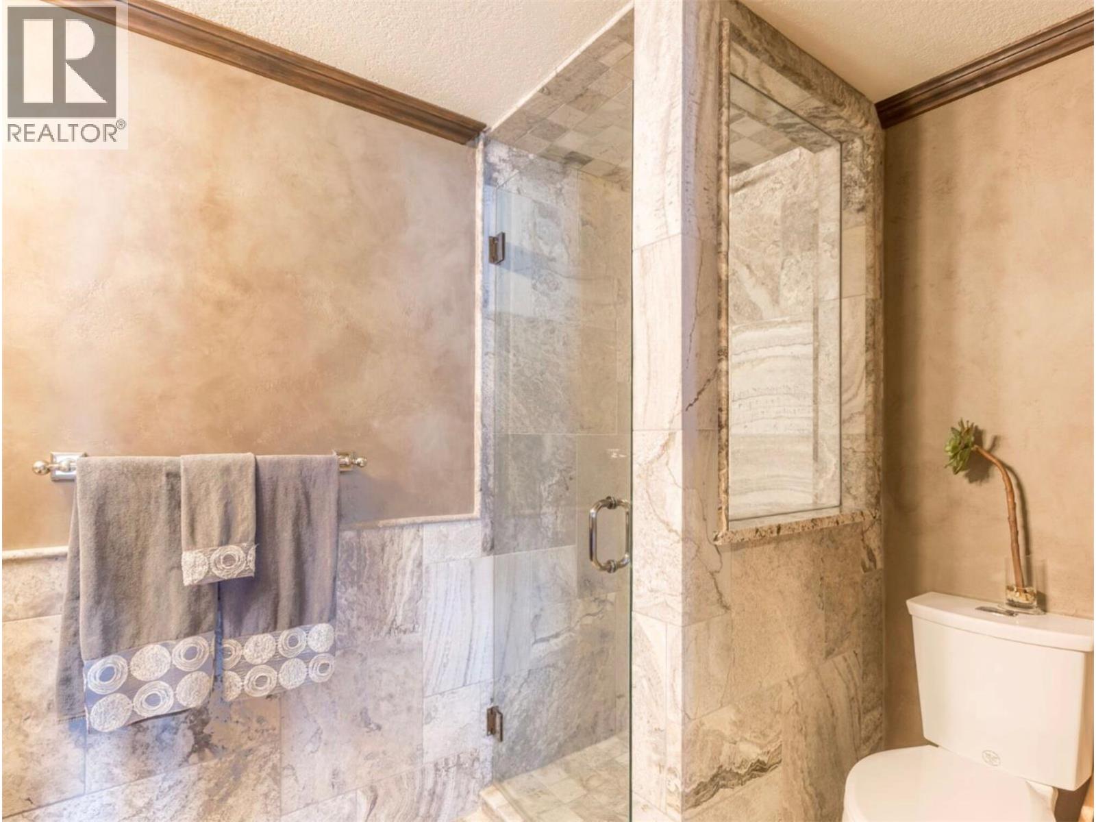 15010 & 15020 Tamarack Drive - 27