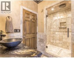 4pc Bathroom - 15010 & 15020 Tamarack Drive, Coldstream, BC V1B2E1 Photo 15