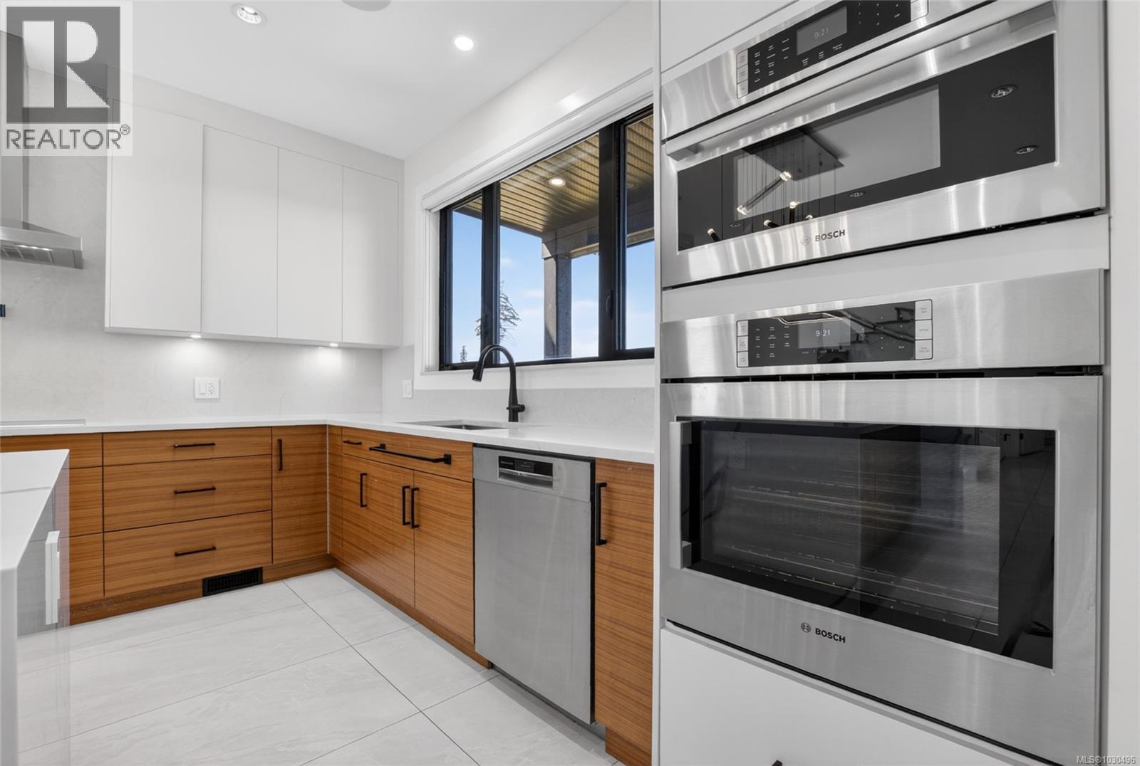 6334 NEVILANE DR - 10