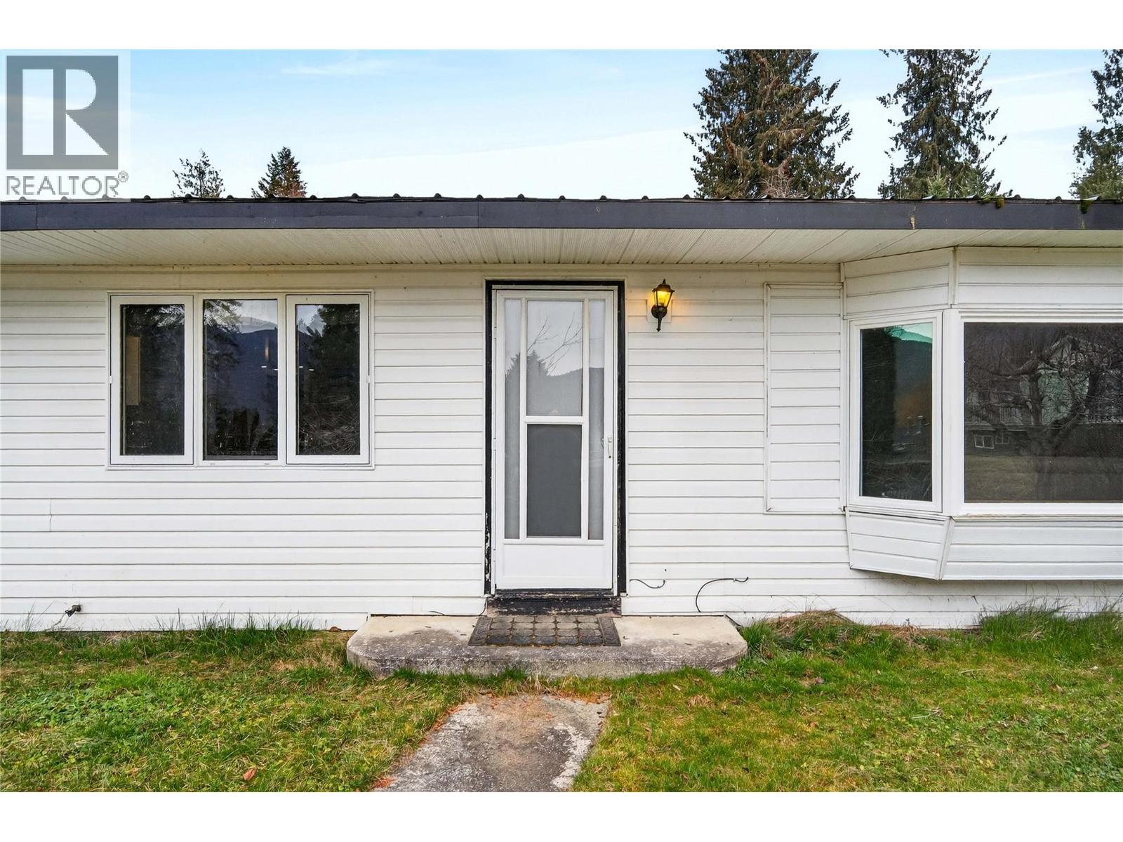 4640 70 Avenue NE - 2