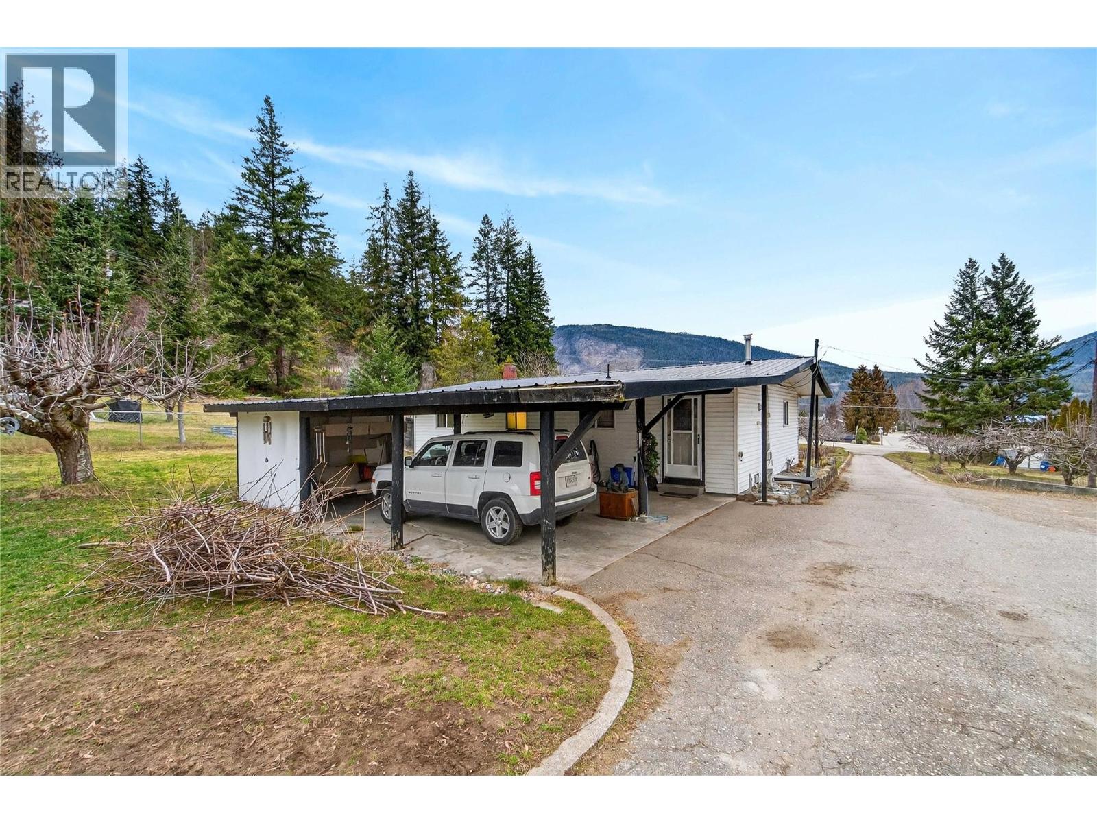 4640 70 AVENUE NE - 7