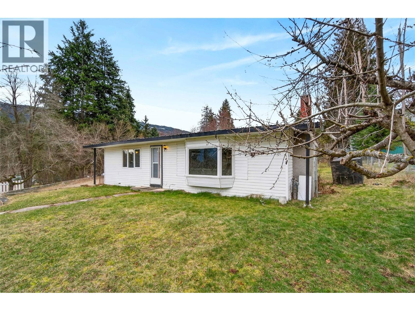 4640 70 Avenue NE - 6