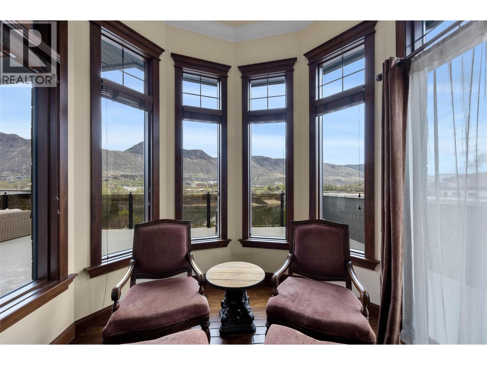 1580 LORNE STREET - 28