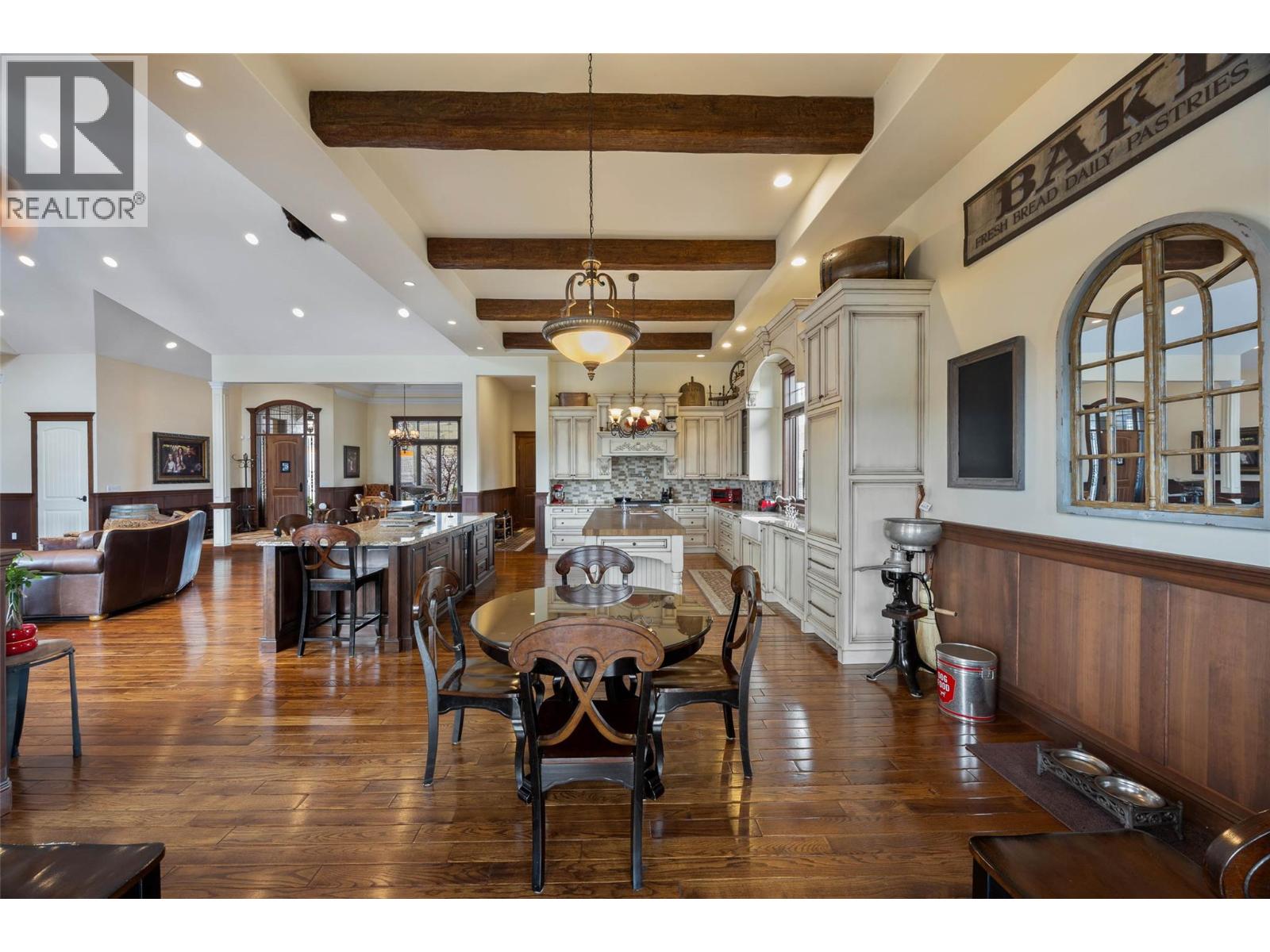 1580 LORNE STREET - 16