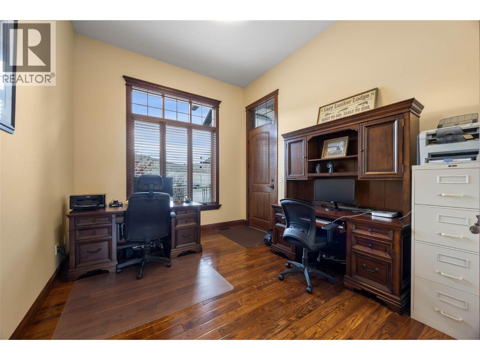 1580 LORNE STREET - 35