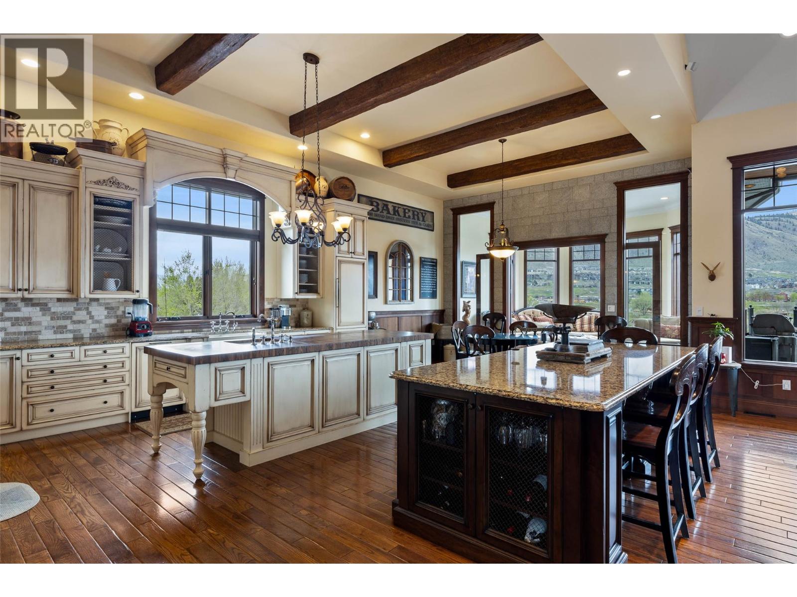 1580 LORNE STREET - 8