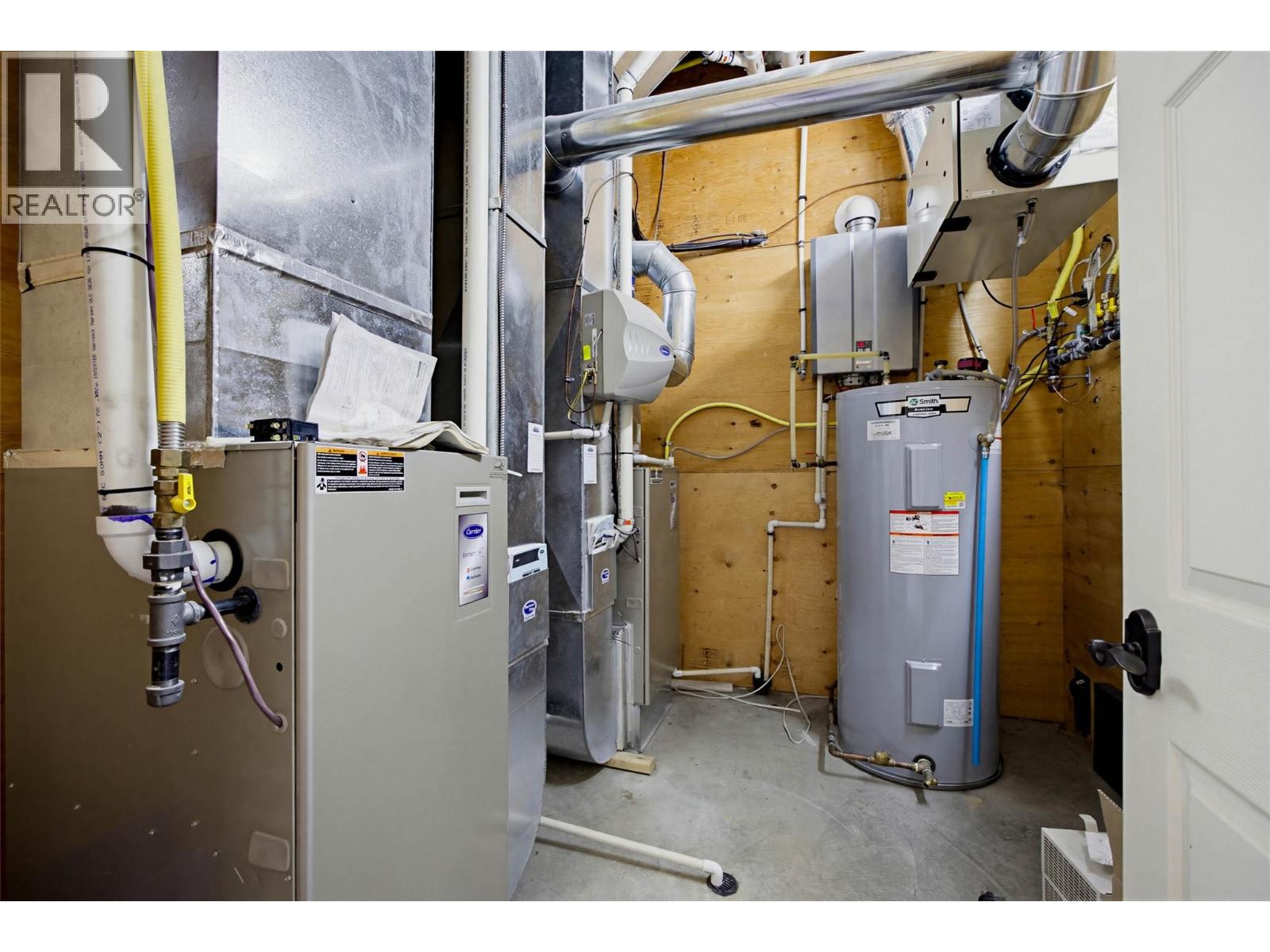 1580 LORNE STREET - 55