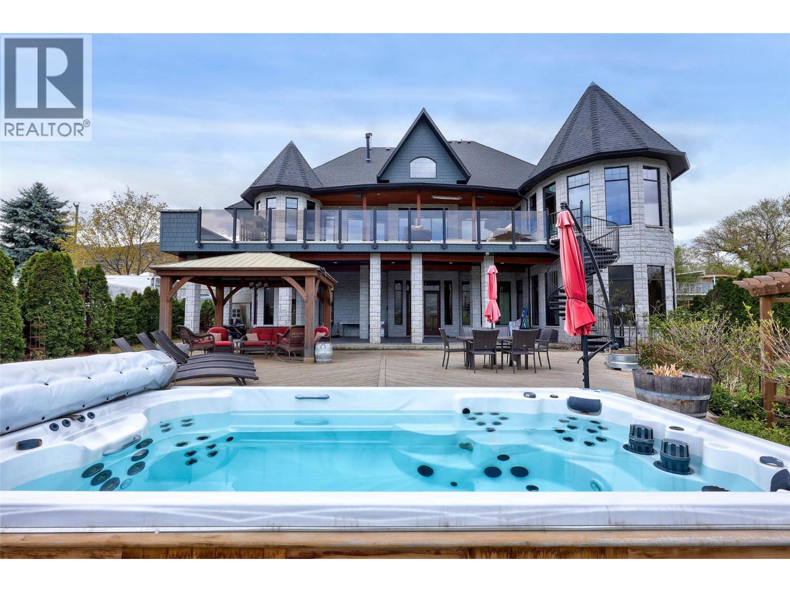 1580 LORNE STREET - 65