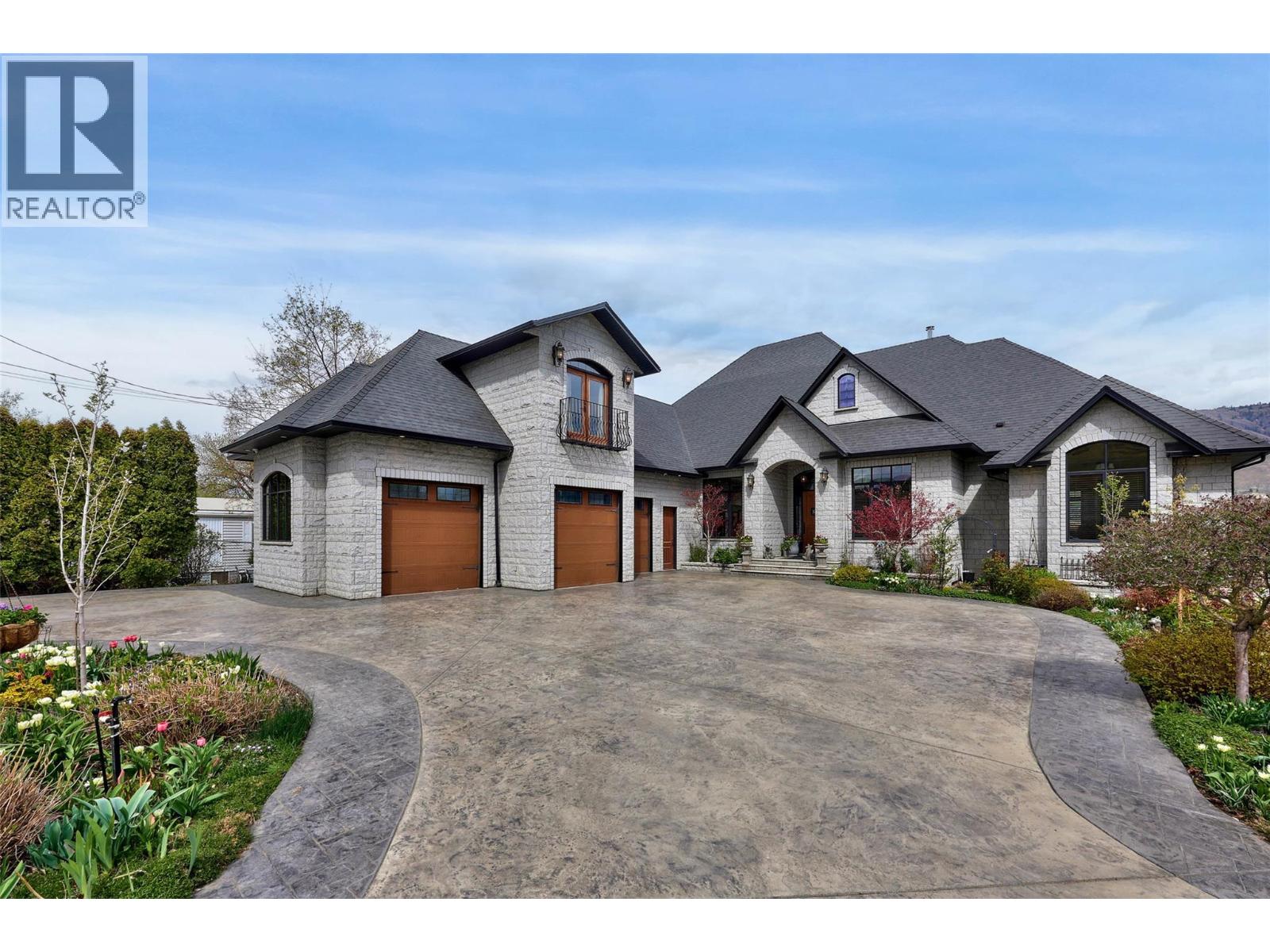 1580 LORNE STREET - 89