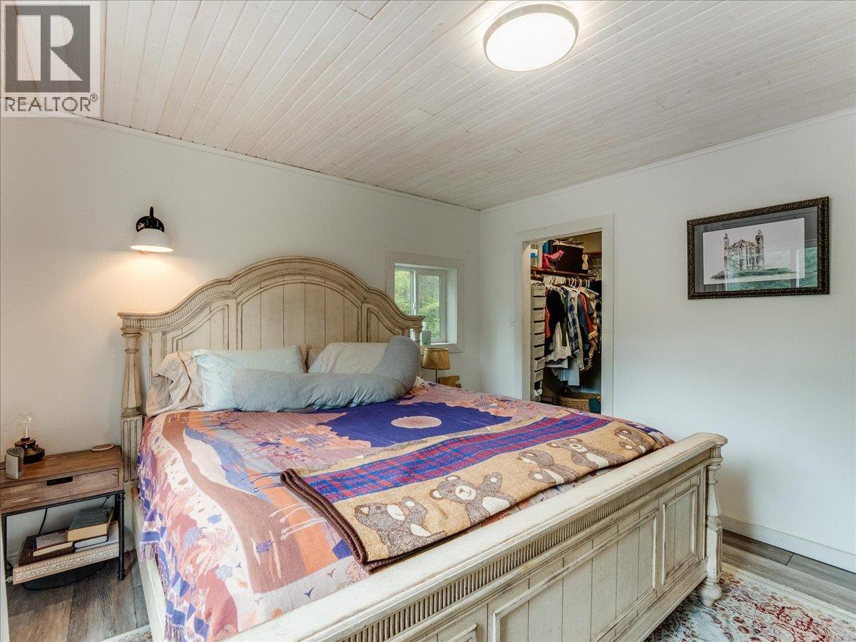 4675 6 Highway - 38