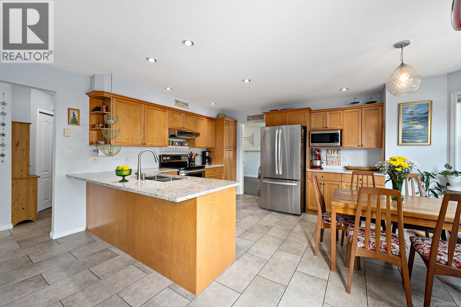 1952 MARTEN AVE - 10