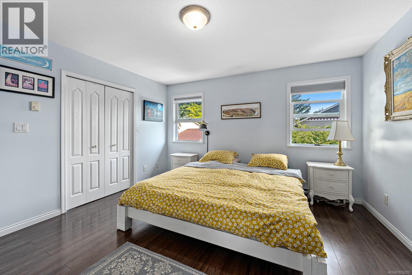 1952 MARTEN AVE - 23