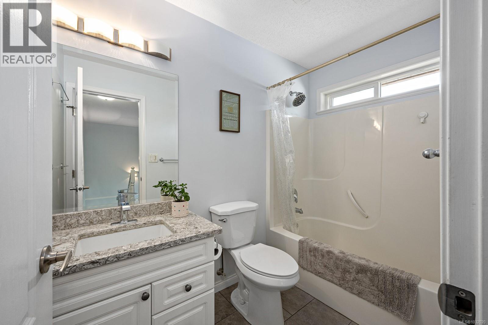 1952 MARTEN AVE - 28