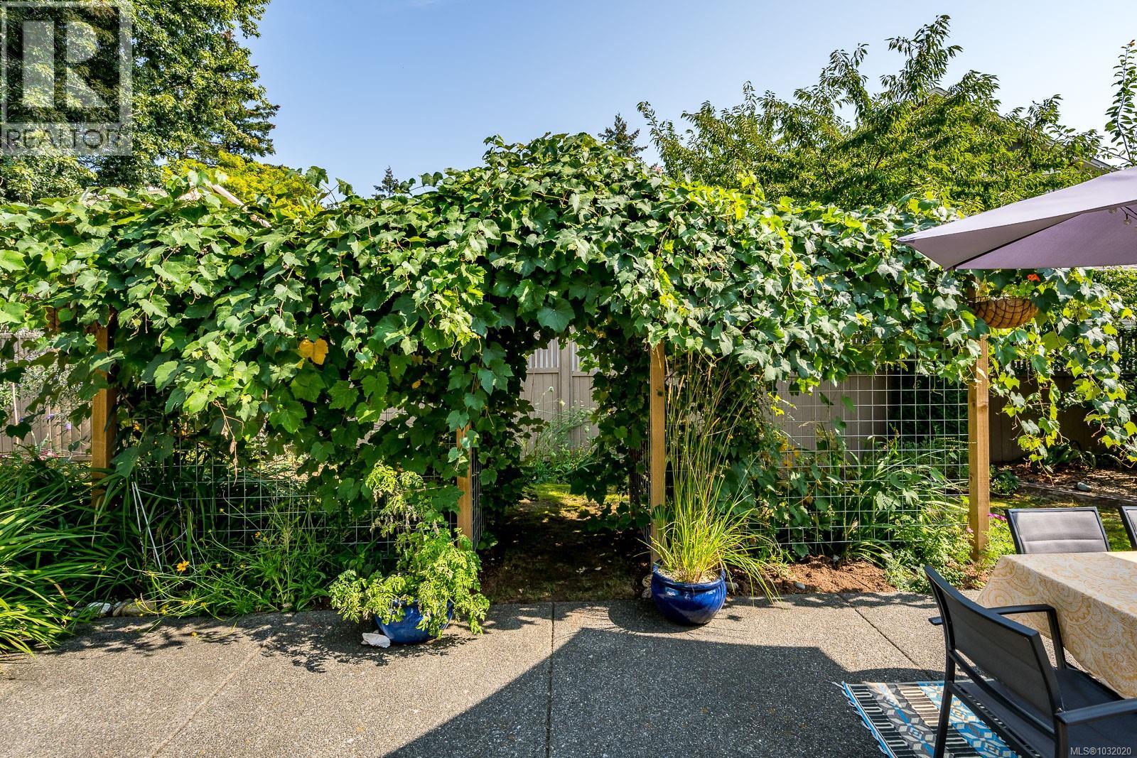 1952 MARTEN AVE - 33