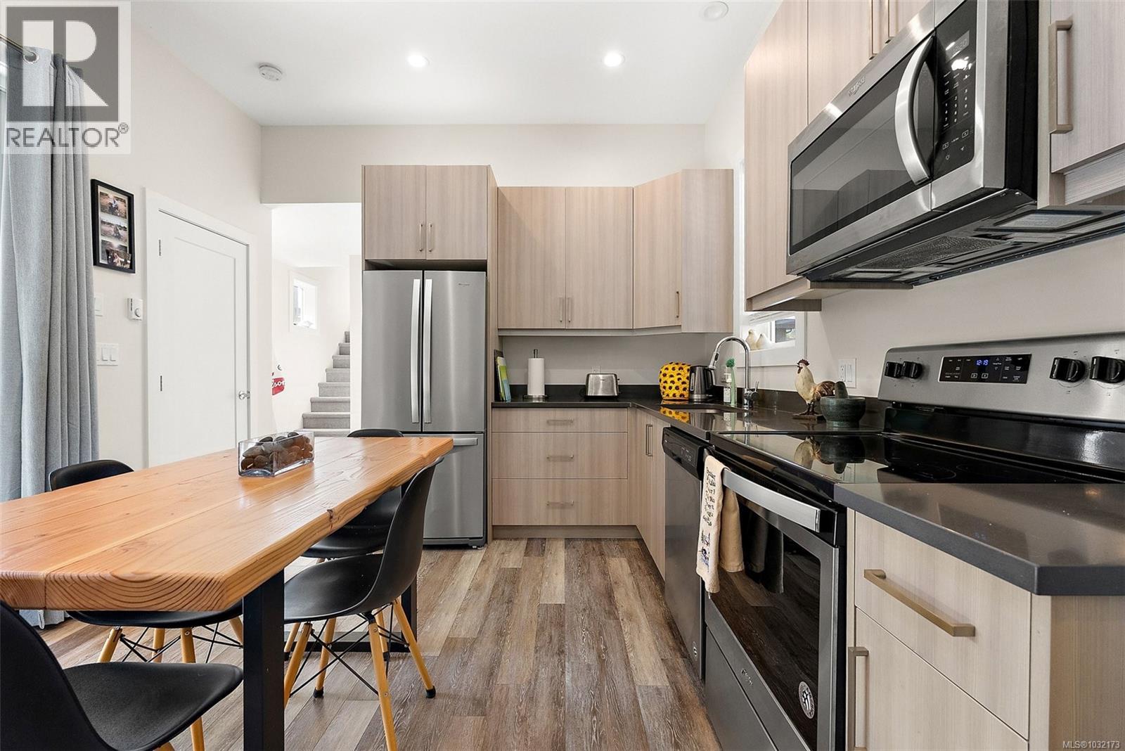 9327 Lake Trail Pl - 10