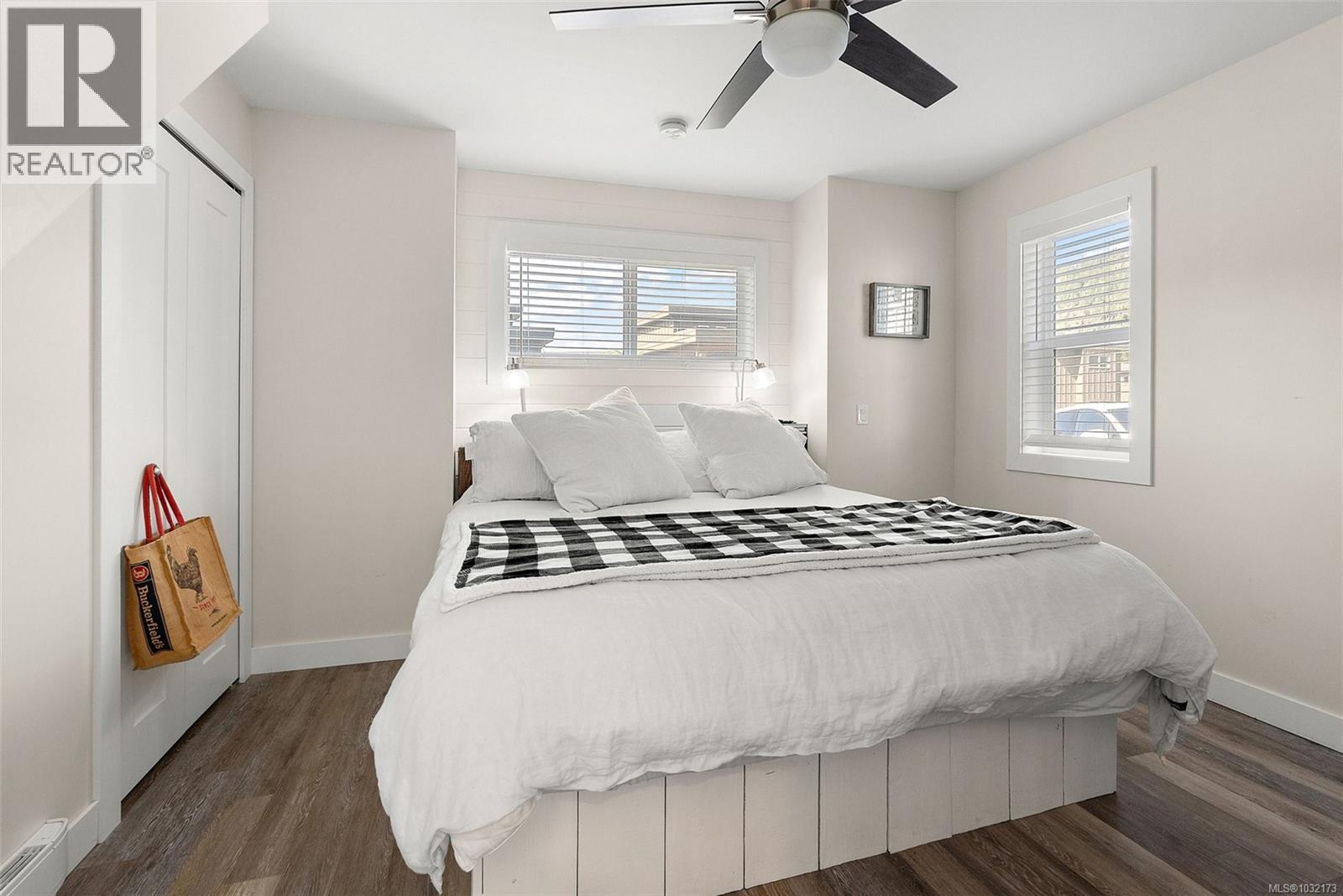  9327 Lake Trail Place, Lake Cowichan