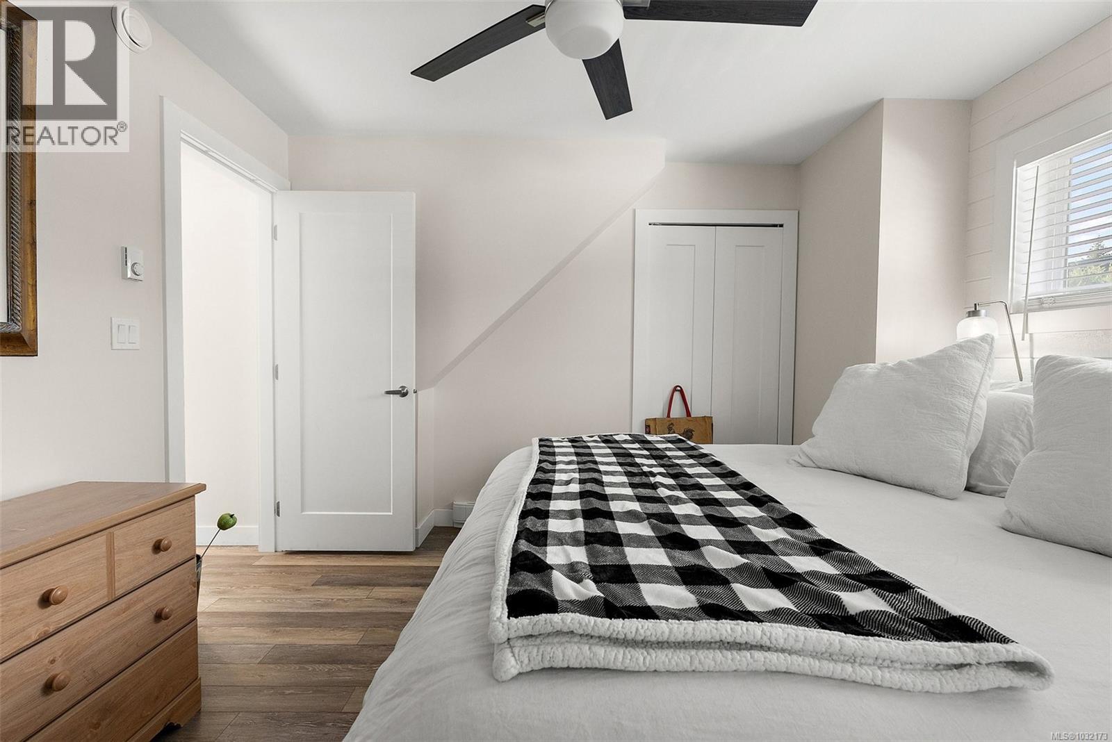  9327 Lake Trail Place, Lake Cowichan